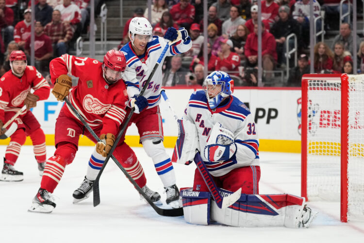 Rangers beat Red Wings 4